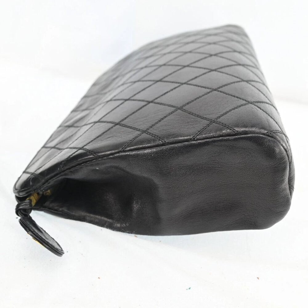 AUTHENTIC CHANEL Matelasse Black Leather Pouch Bag bsj797-121225 - Picture 4 of 16